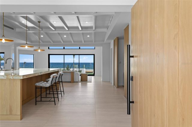 2580 E BAY ISLE DRIVE SE, St Petersburg, FL 33705