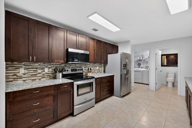17391 Alexander Run, Jupiter, FL 33478