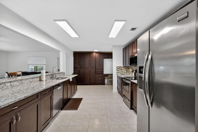 17391 Alexander Run, Jupiter, FL 33478