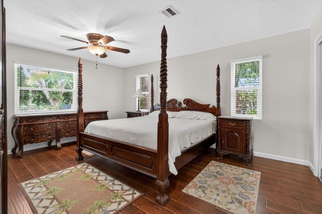 17391 Alexander Run, Jupiter, FL 33478