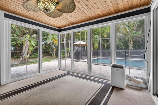 17391 Alexander Run, Jupiter, FL 33478