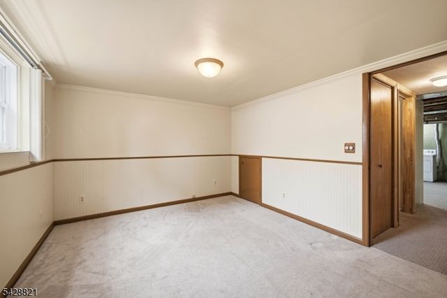 15 Fairview Ave, Newton Town, NJ 07860