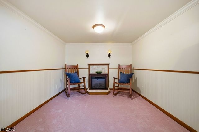 15 Fairview Ave, Newton Town, NJ 07860