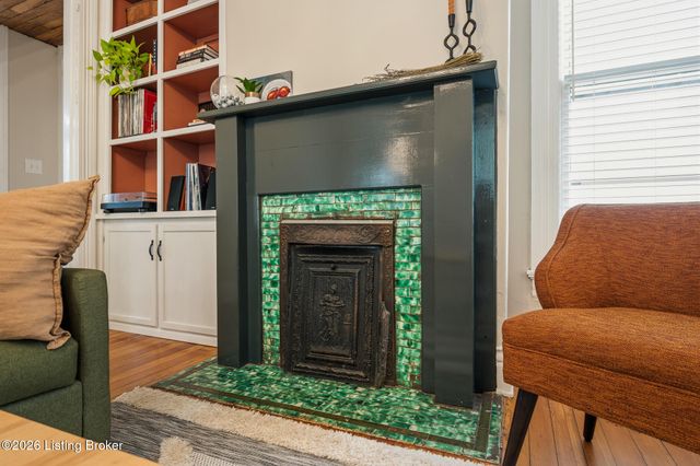 2206 Grinstead Dr, Louisville, KY 40204