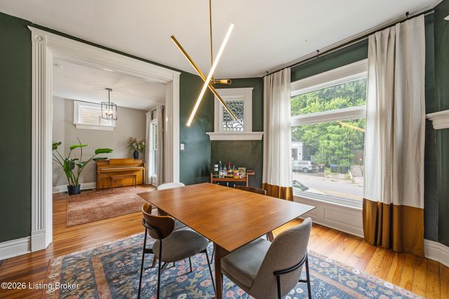 2206 Grinstead Dr, Louisville, KY 40204