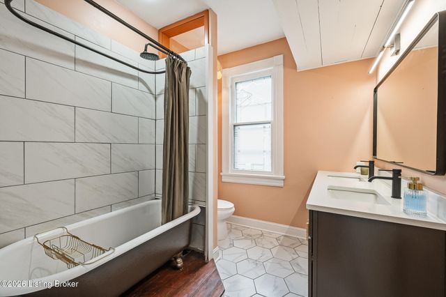 2206 Grinstead Dr, Louisville, KY 40204