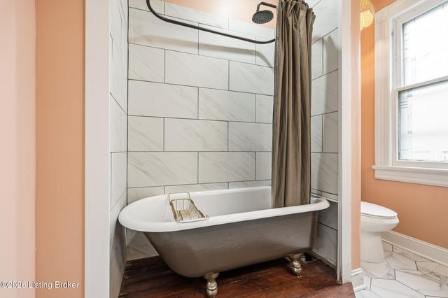 2206 Grinstead Dr, Louisville, KY 40204