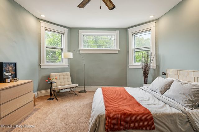 2206 Grinstead Dr, Louisville, KY 40204