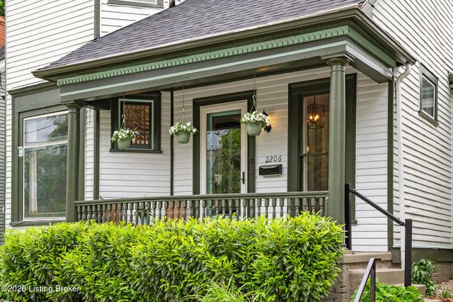 2206 Grinstead Dr, Louisville, KY 40204