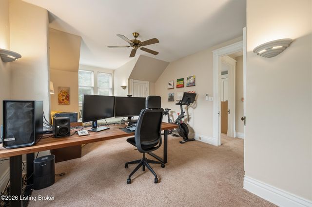 2206 Grinstead Dr, Louisville, KY 40204