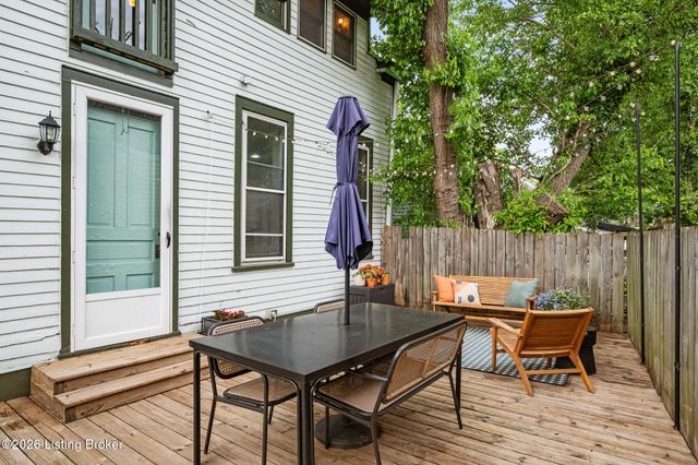 2206 Grinstead Dr, Louisville, KY 40204