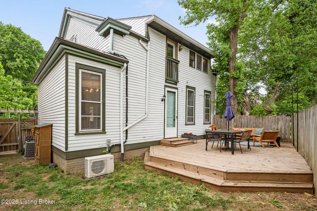 2206 Grinstead Dr, Louisville, KY 40204