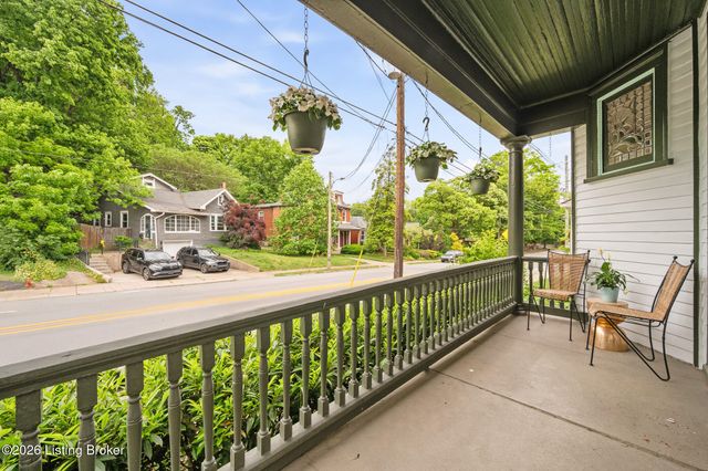 2206 Grinstead Dr, Louisville, KY 40204