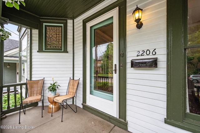 2206 Grinstead Dr, Louisville, KY 40204