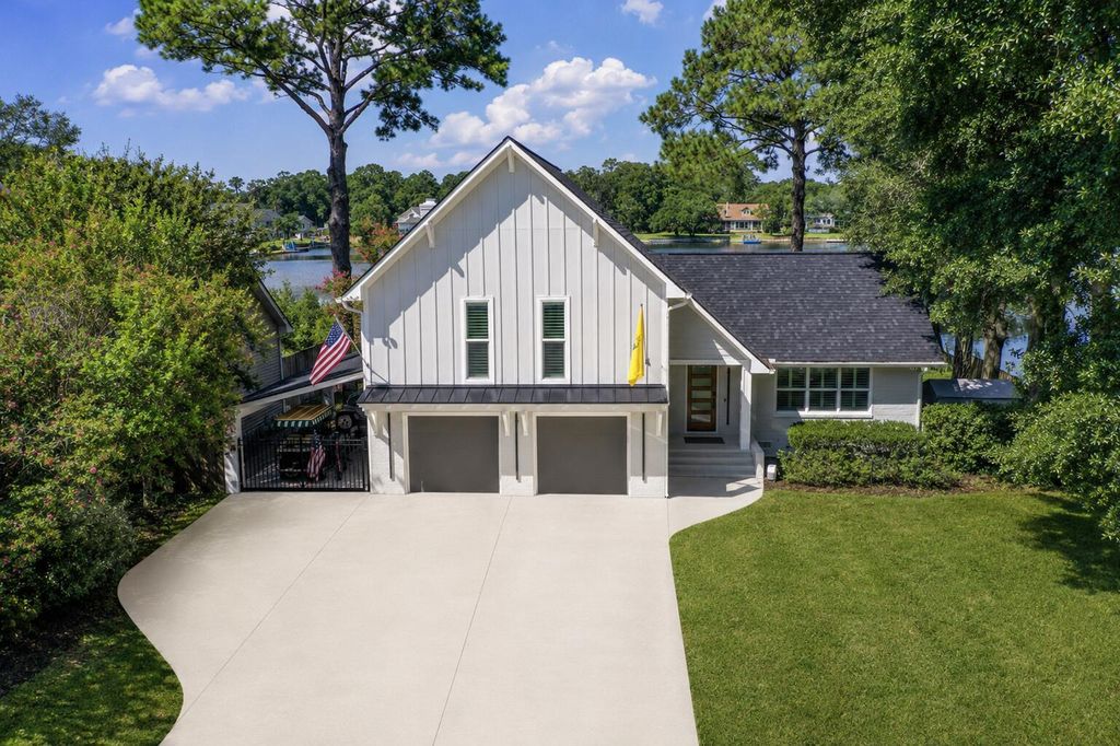 Image 1 of property listing at 50 Rivers Point, Charleston, SC 29412