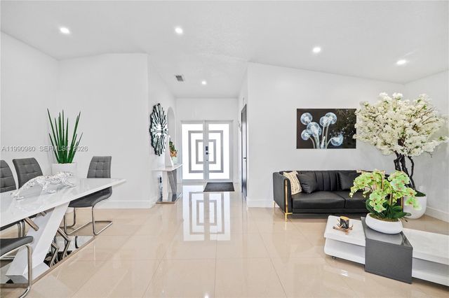 27964 SW 136th Pl, Homestead, FL 33032