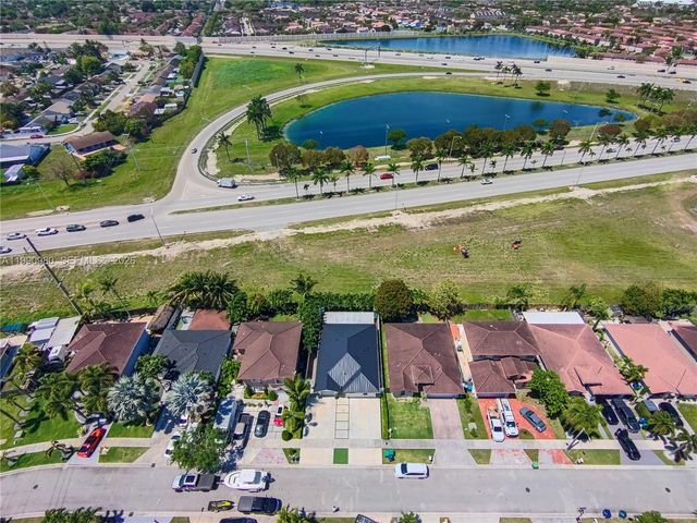 27964 SW 136th Pl, Homestead, FL 33032