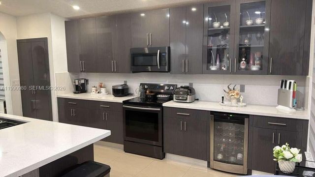 27964 SW 136th Pl, Homestead, FL 33032