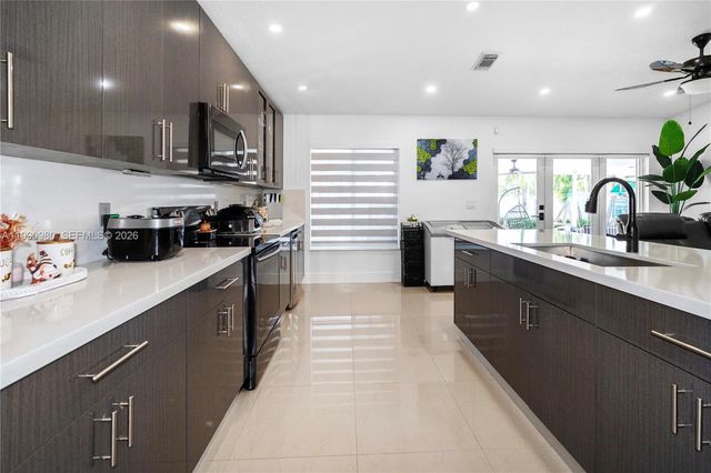 27964 SW 136th Pl, Homestead, FL 33032