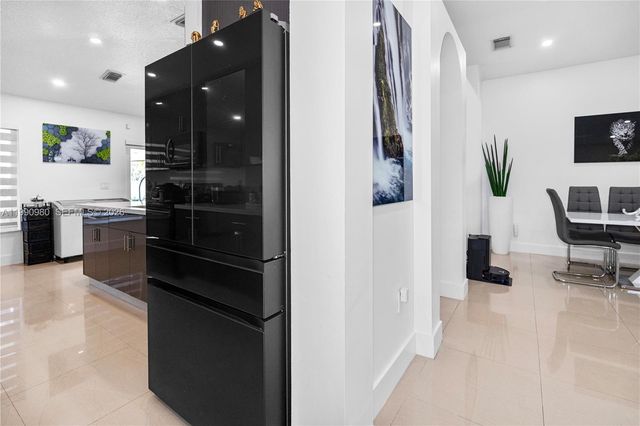 27964 SW 136th Pl, Homestead, FL 33032