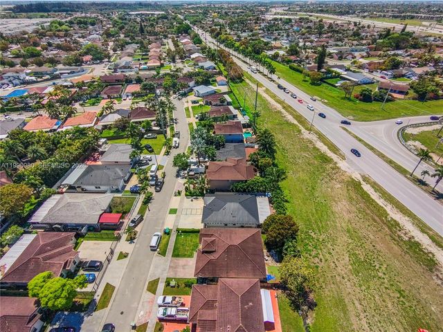 27964 SW 136th Pl, Homestead, FL 33032