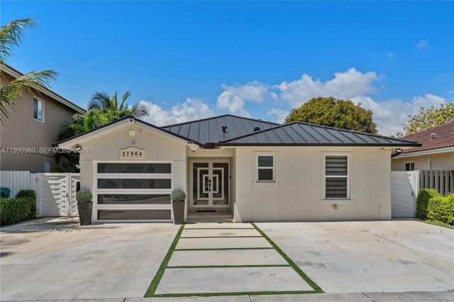 27964 SW 136th Pl, Homestead, FL 33032