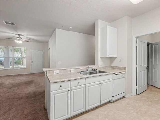 8003 HEMINGWAY CIRCLE 8003-8, Haines City, FL 33844