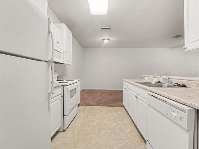 8003 HEMINGWAY CIRCLE 8003-8, Haines City, FL 33844