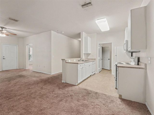 8003 HEMINGWAY CIRCLE 8003-8, Haines City, FL 33844
