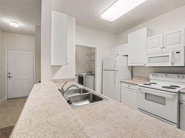 8003 HEMINGWAY CIRCLE 8003-8, Haines City, FL 33844