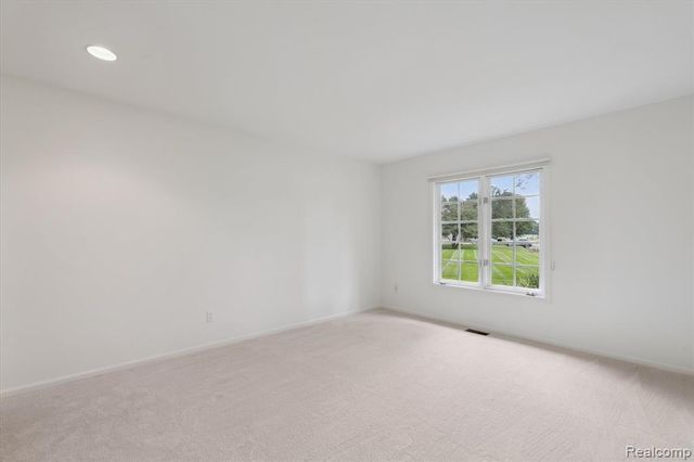 16534 W Horseshoe Trail, Linden, MI 48451