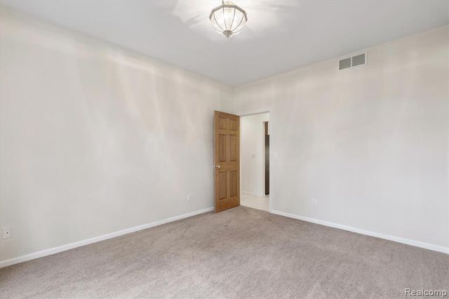 16534 W Horseshoe Trail, Linden, MI 48451