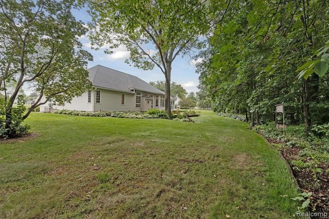 16534 W Horseshoe Trail, Linden, MI 48451