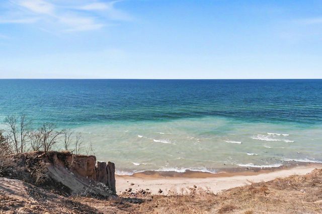 4745 S Lakeshore Drive, Ludington, MI 49431