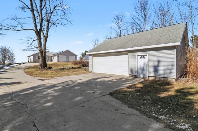 4745 S Lakeshore Drive, Ludington, MI 49431