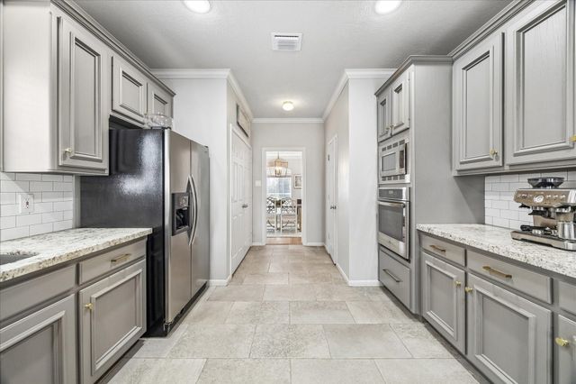 7926 S Wellington Court, Houston, TX 77055