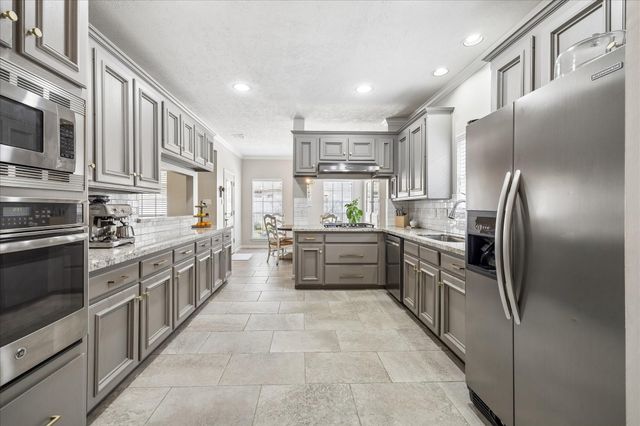 7926 S Wellington Court, Houston, TX 77055