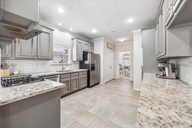 7926 S Wellington Court, Houston, TX 77055