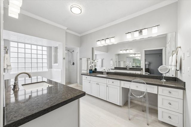 7926 S Wellington Court, Houston, TX 77055