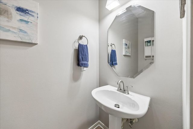 7926 S Wellington Court, Houston, TX 77055