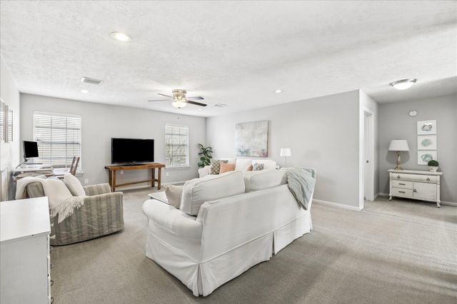 7926 S Wellington Court, Houston, TX 77055