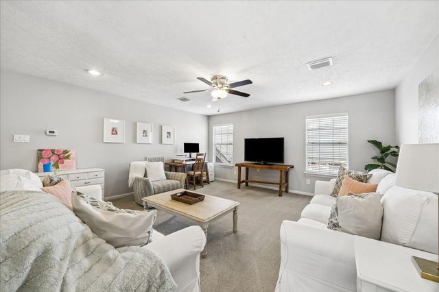 7926 S Wellington Court, Houston, TX 77055