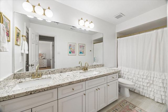 7926 S Wellington Court, Houston, TX 77055