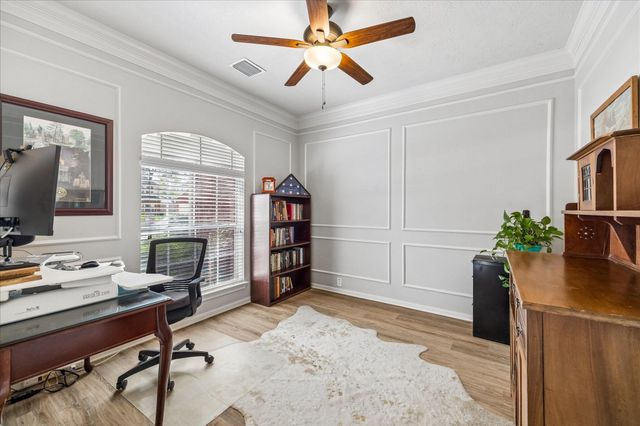 7926 S Wellington Court, Houston, TX 77055