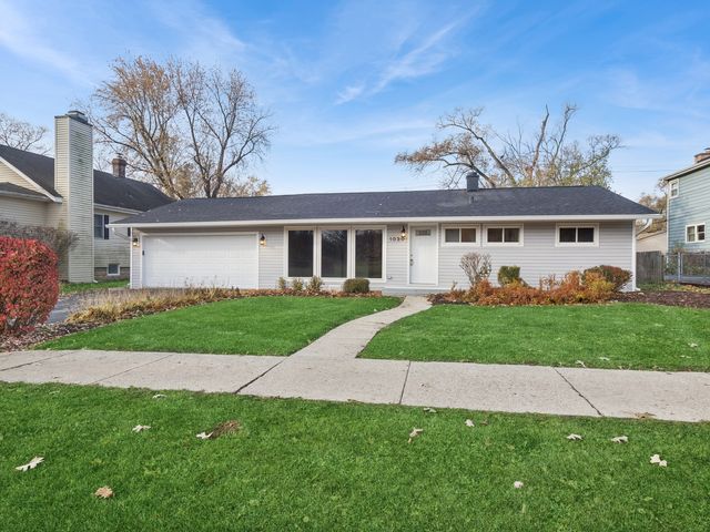 1030 Chestnut Street, Deerfield, IL 60015