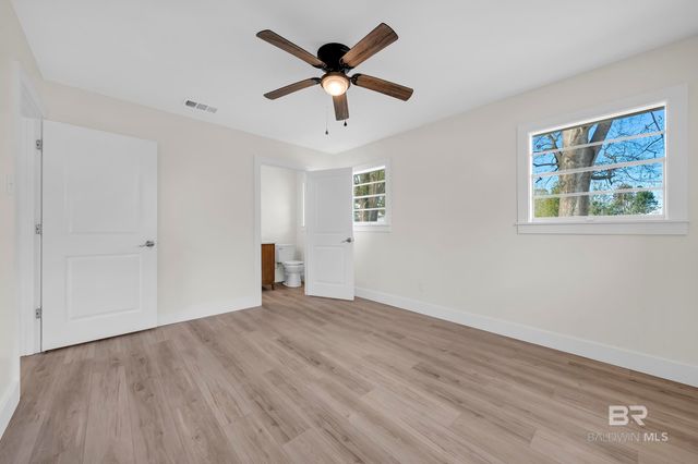 10628 Oak Avenue, Grand Bay, AL 36541