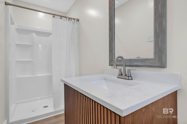 10628 Oak Avenue, Grand Bay, AL 36541