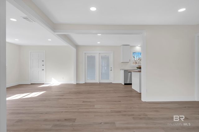 10628 Oak Avenue, Grand Bay, AL 36541