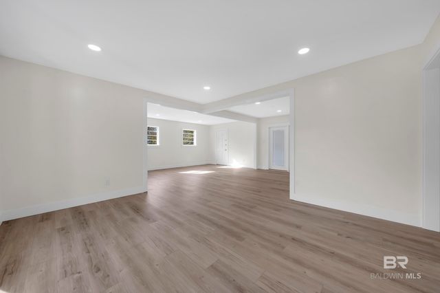 10628 Oak Avenue, Grand Bay, AL 36541