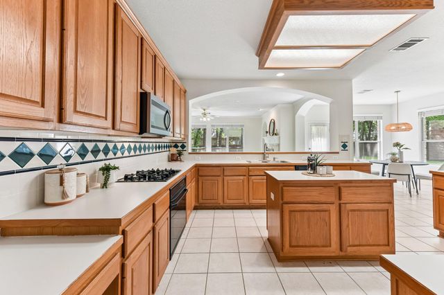 2401 Berwick CV, Round Rock, TX 78681